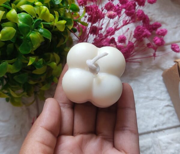 Bubble Bliss Soy Candle- (Set of 4pcs) - Image 4